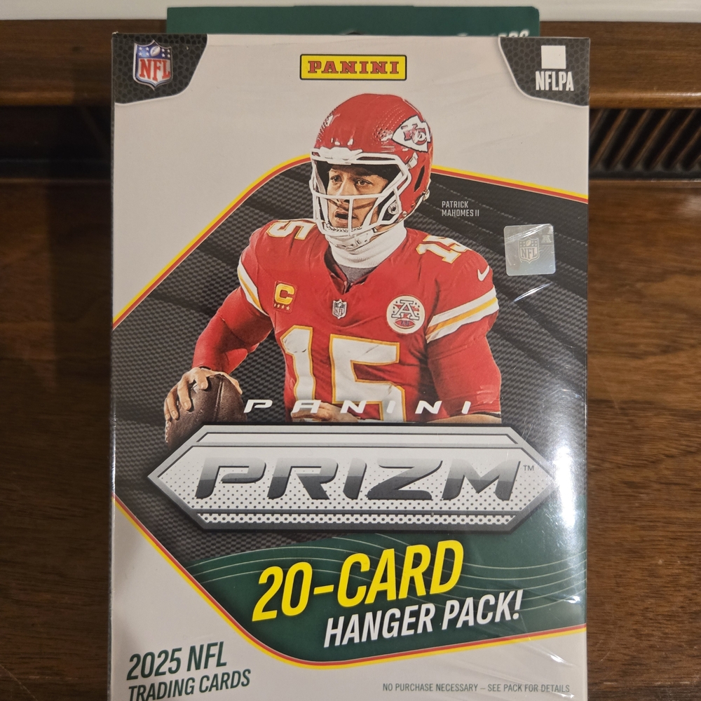 Panini Prizm NFL Hanger Pack - Red, White, Green